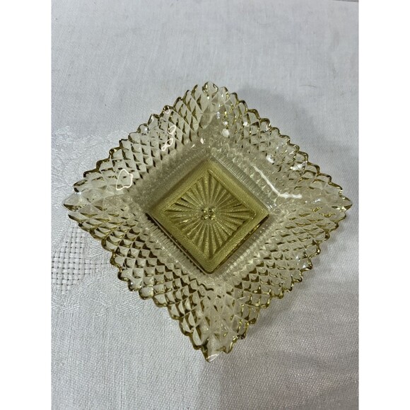 Vintage Yellow Gold Depression Glass Ruffled Square Trinket Dish Tray Bowl - Picture 2 of 3